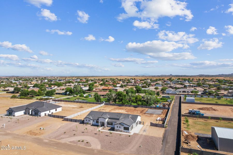 3933 E Freeman Ln-64