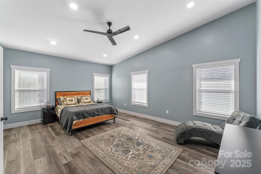 Furnished interior view inside a new home in , Nebo (Image 34).