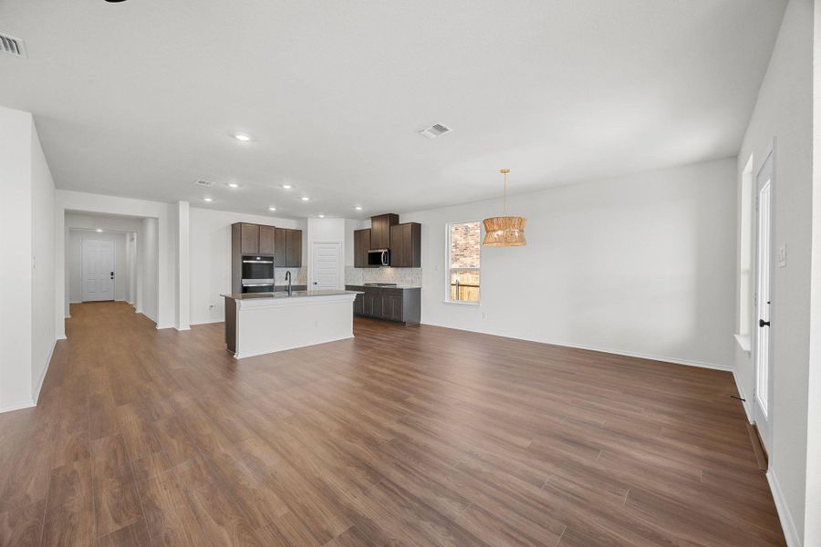 Spacious, unfurnished interior of a new home in Salerno - Classic Collection, Round Rock (Image 29).