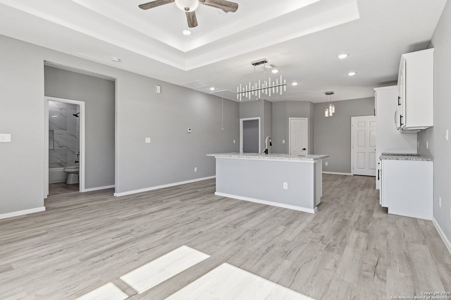 Spacious, unfurnished interior of a new home in , San Antonio (Image 28).