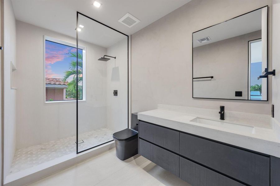 2825 Northeast 27th St - 59.jpg-SMALL