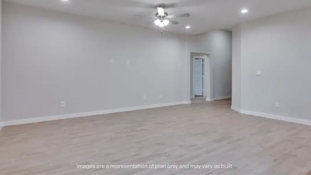 Spacious, unfurnished interior of a new home in Homestead at Parks Bell Ranch, Odessa (Image 13).