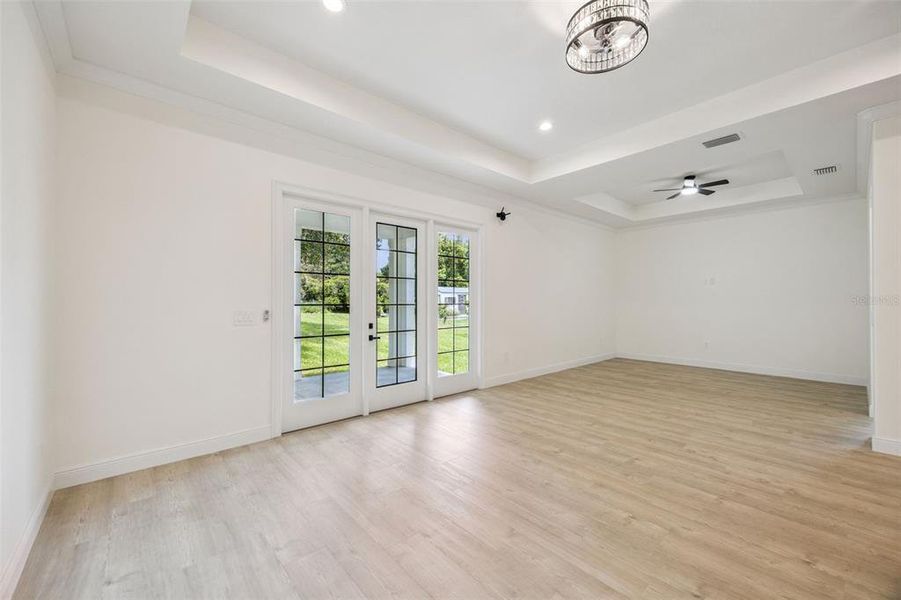 Spacious, unfurnished interior of a new home in , Clermont (Image 23).