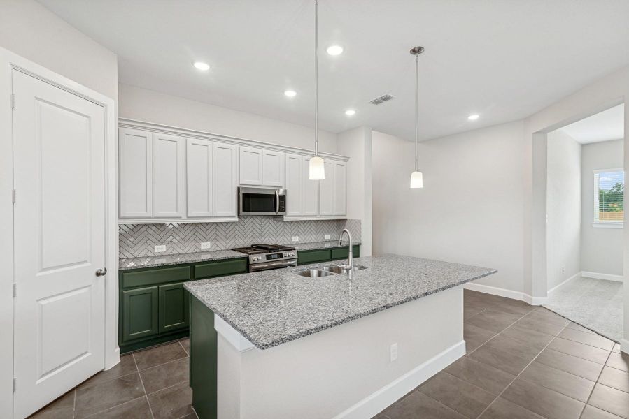 Furnished interior view inside a new home in ARTAVIA 45' Homesites, Conroe (Image 10). Furnished interior view inside a new home in ARTAVIA 45' Homesites, Conroe (Image 10).