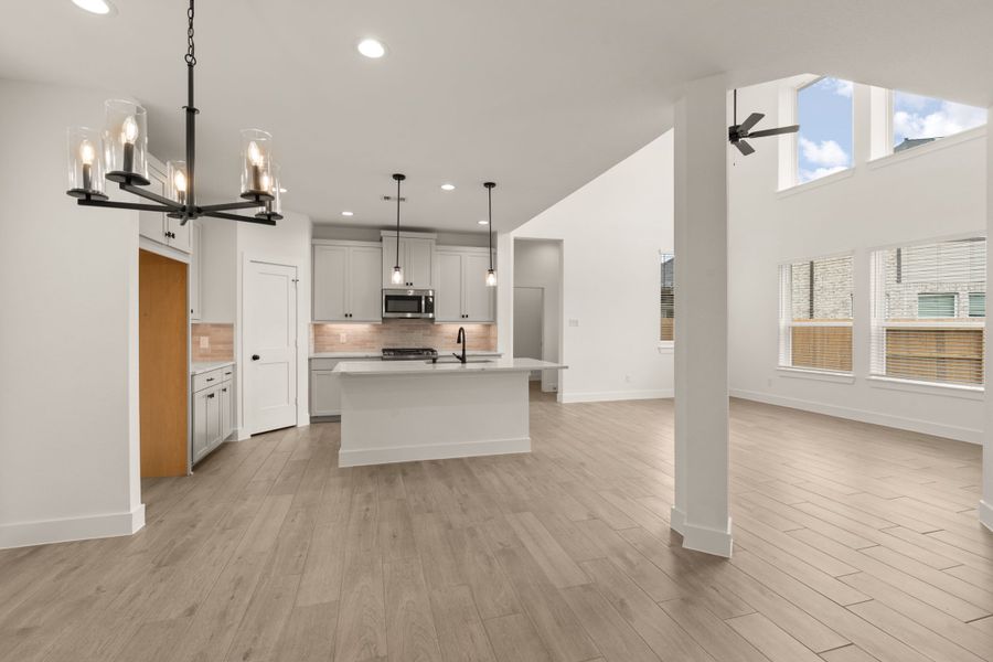 Spacious, unfurnished interior of a new home in Evergreen, Conroe (Image 20). Spacious, unfurnished interior of a new home in Evergreen, Conroe (Image 20).