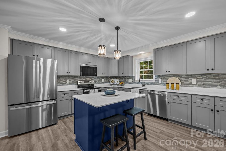 Huge kitchen with island!