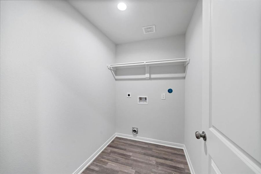 Image 25 of a home in Middlefield Village.