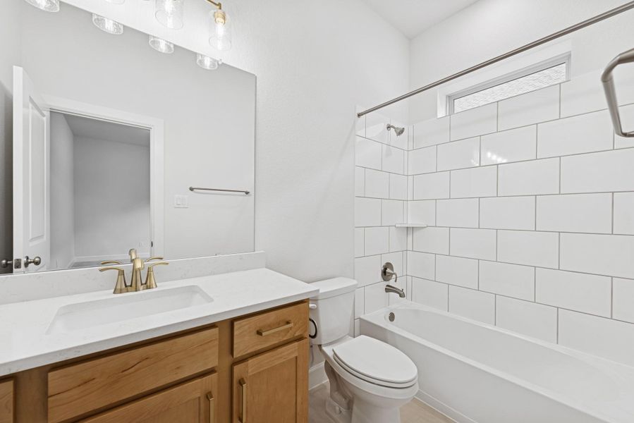 Furnished interior view inside a new home in Meridiana 55' Homesites, Manvel (Image 9). Furnished interior view inside a new home in Meridiana 55' Homesites, Manvel (Image 9).