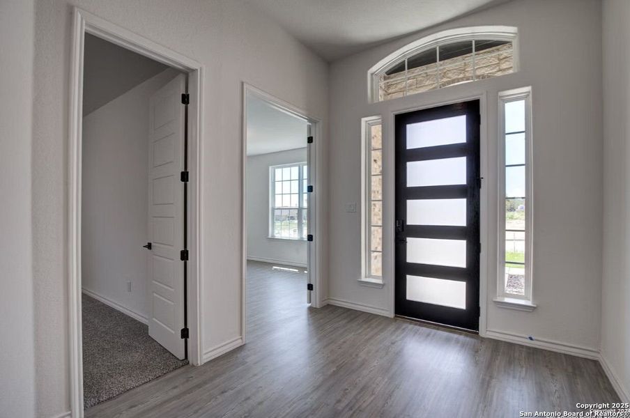 Spacious, unfurnished interior of a new home in The Reserve at Potranco Oaks, Castroville (Image 45).