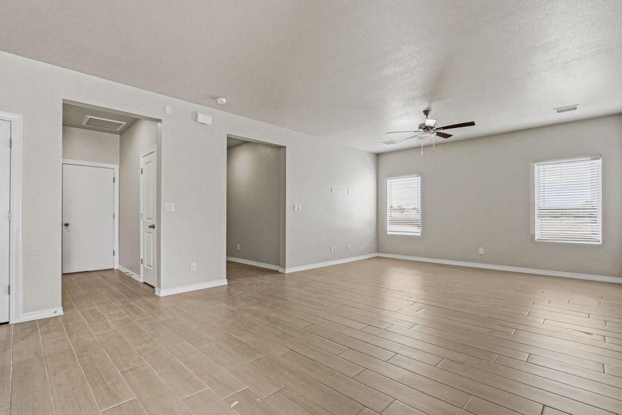 Representative unfurnished interior of a home built from the Poppy by View Homes in Paseos Del Este, El Paso (Image 29).