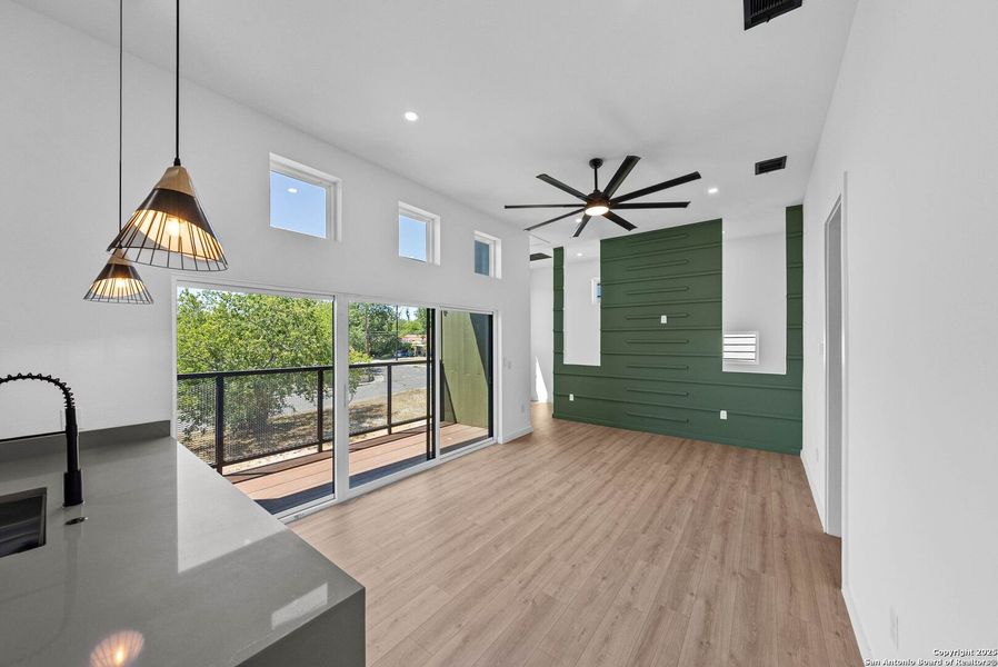 Spacious, unfurnished interior of a new home in , San Antonio (Image 11).