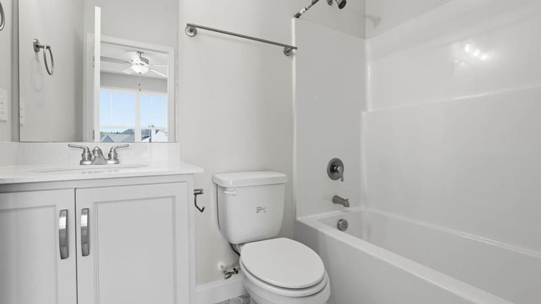 Furnished interior view inside a new home in Alder Pond, Campobello (Image 9).