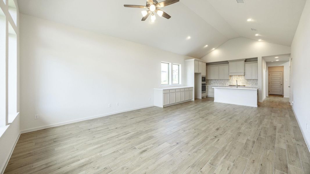 Spacious, unfurnished interior of a new home in Santa Rita Ranch - Tierra Rosa, Liberty Hill (Image 7).