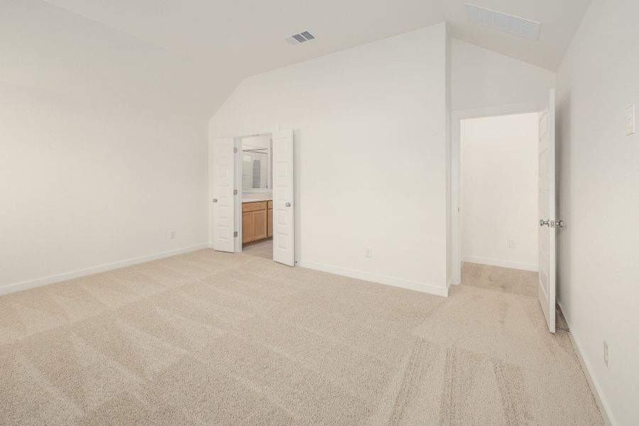 Spacious, unfurnished interior of a new home in Prairie Winds, Hutto (Image 22).