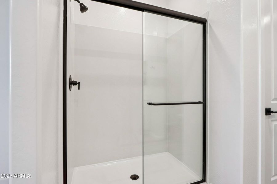 33-web-or-mls-S 95th Dr-S0512-029