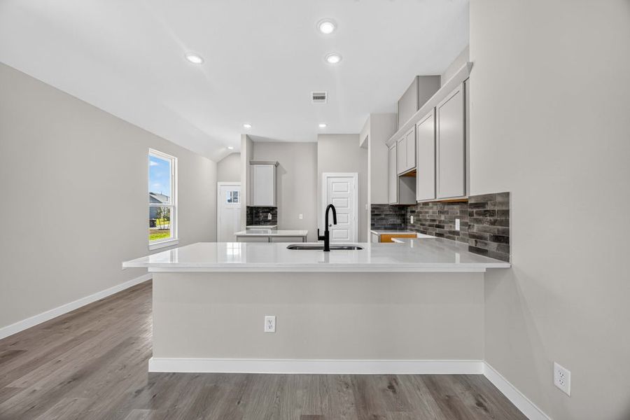 16836 Needlepoint Dr - Hawthorne - Kitchen