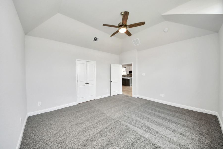 Spacious, unfurnished interior of a new home in Bridgeland: Signature Collection, Cypress (Image 28).