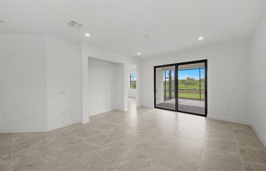 Spacious, unfurnished interior of a new home in Del Webb Catalina, Lakewood Ranch (Image 12). Spacious, unfurnished interior of a new home in Del Webb Catalina, Lakewood Ranch (Image 12).