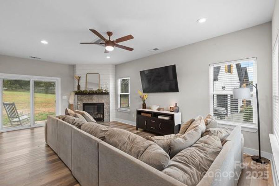 Furnished interior view inside a new home in , Shelby (Image 10).
