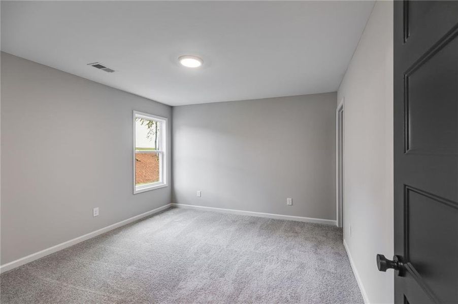 Spacious, unfurnished interior of a new home in Liberty Station, Bremen (Image 32).