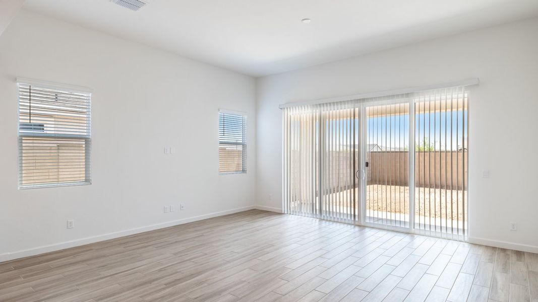 Spacious, unfurnished interior of a new home in Zanjero Pass, Waddell (Image 30).