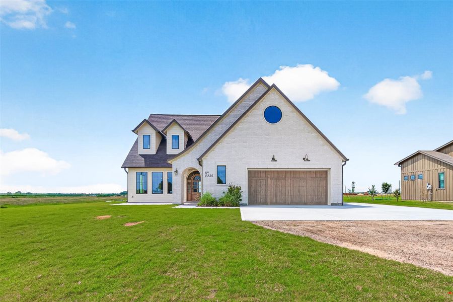 2600+ SF home that sits on one acre