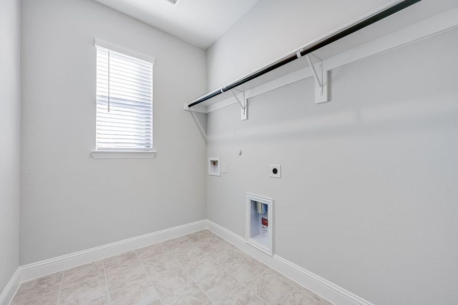 Spacious, unfurnished interior of a new home in South Oak 50s, Oak Point (Image 45). Spacious, unfurnished interior of a new home in South Oak 50s, Oak Point (Image 45).