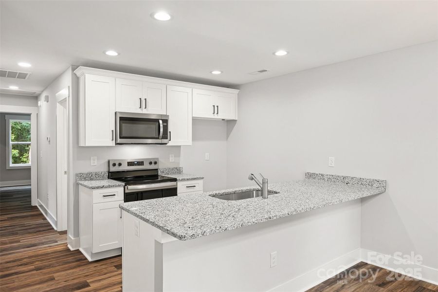 Beautiful light and bright kitchen