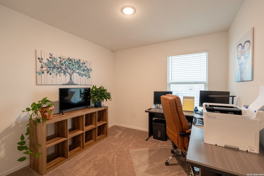 Furnished interior view inside a new home in Mission del Lago, San Antonio (Image 9). Furnished interior view inside a new home in Mission del Lago, San Antonio (Image 9).