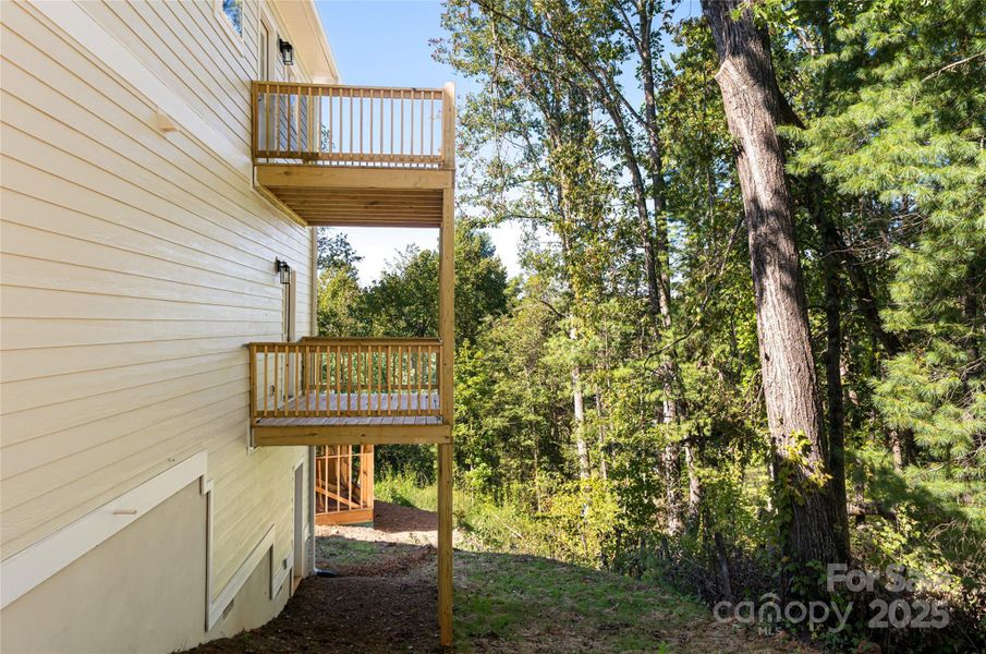 Front exterior of a new home in , Asheville, NC, highlighting curb appeal (Image 25). Front exterior of a new home in , Asheville, NC, highlighting curb appeal (Image 25).
