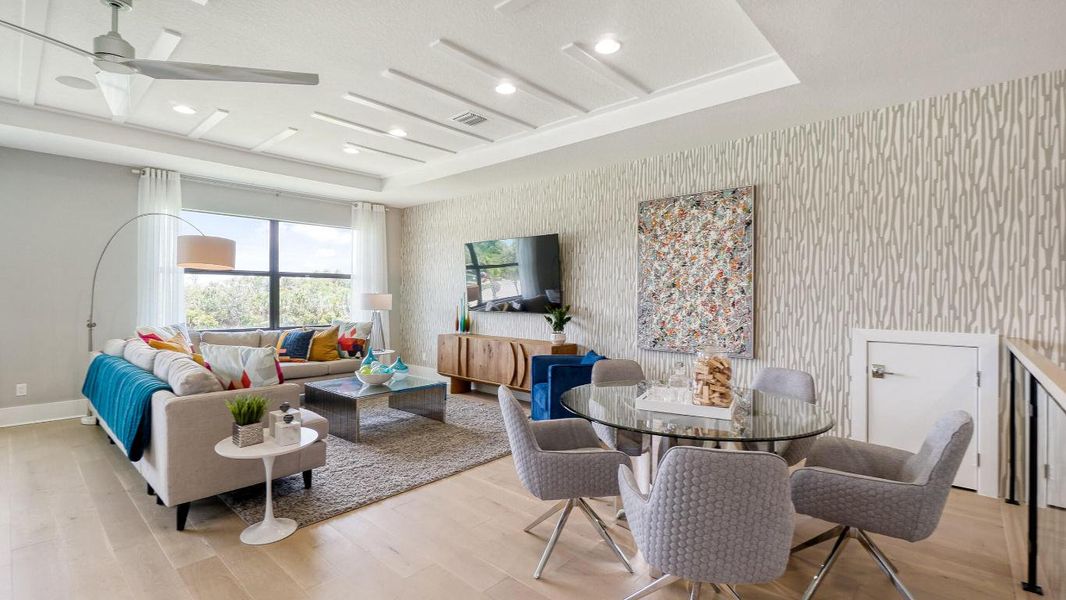 Model Photo used for reference Model Photo used for reference