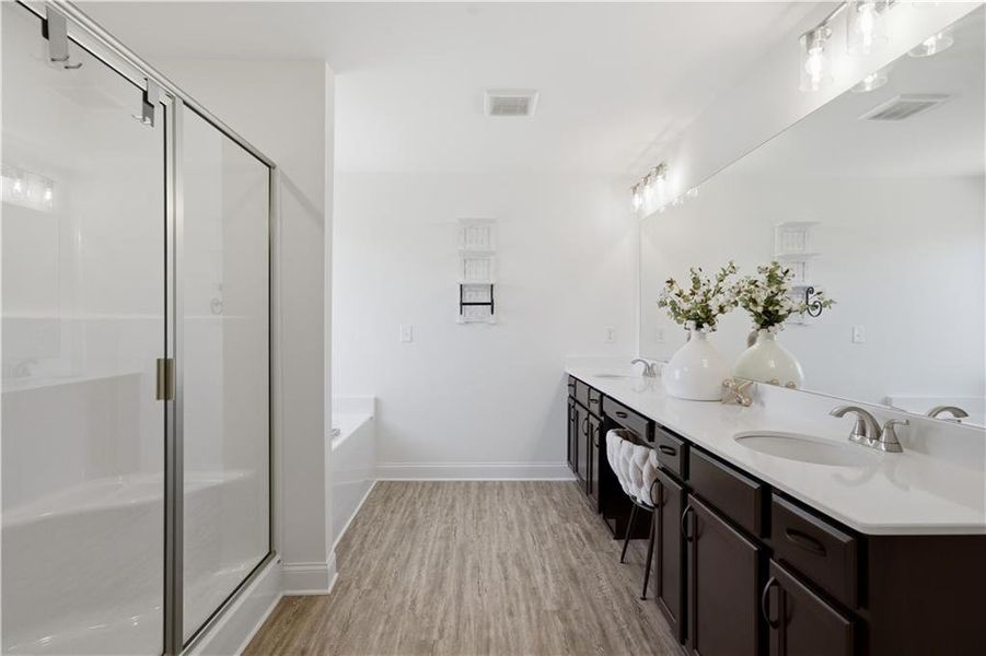 Furnished interior view inside a new home in , Dallas (Image 11).