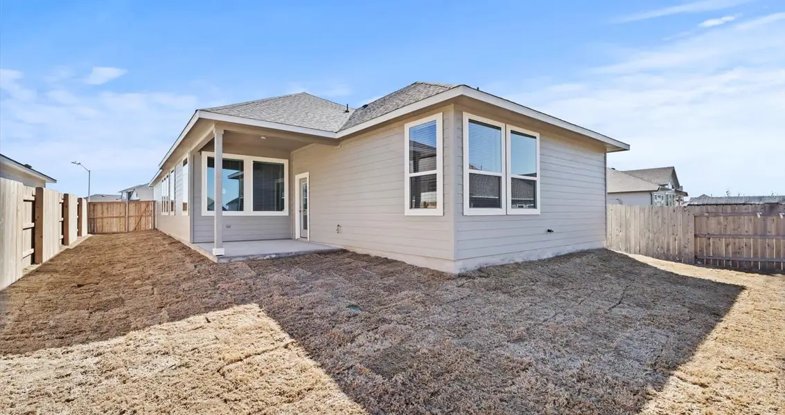 Exterior details and patio area of a home in Trace, San Marcos (Image 3).