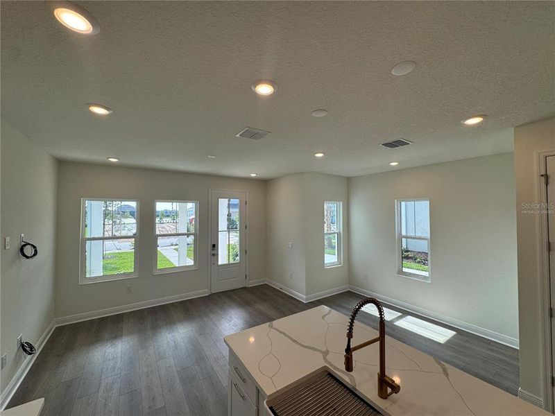 “virtually staged”