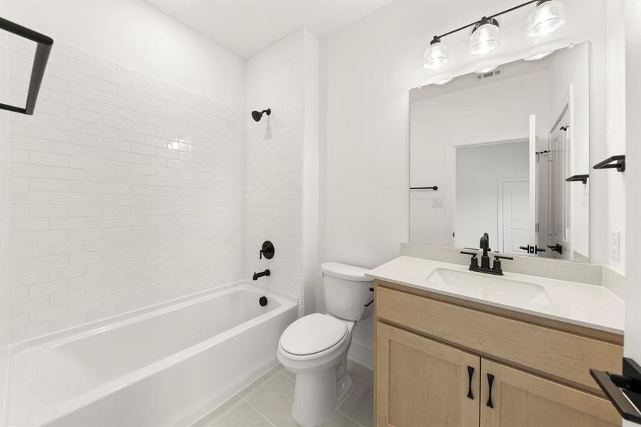 21_22. 1028 Golden Galaxy - 3RD Bath