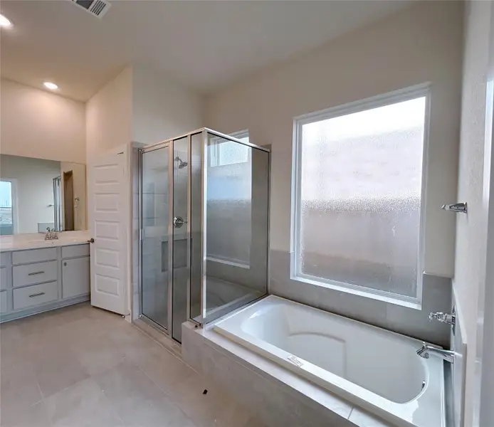 Furnished interior view inside a new home in Cross Creek Ranch 45′, Fulshear (Image 7).