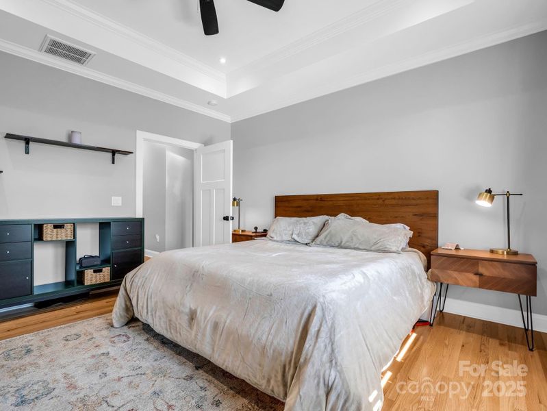 Furnished interior view inside a new home in , Columbus (Image 16).