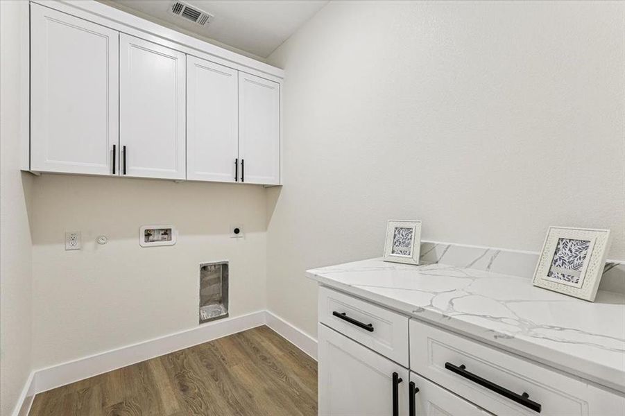 Furnished interior view inside a new home in , Fort Worth (Image 5). Furnished interior view inside a new home in , Fort Worth (Image 5).