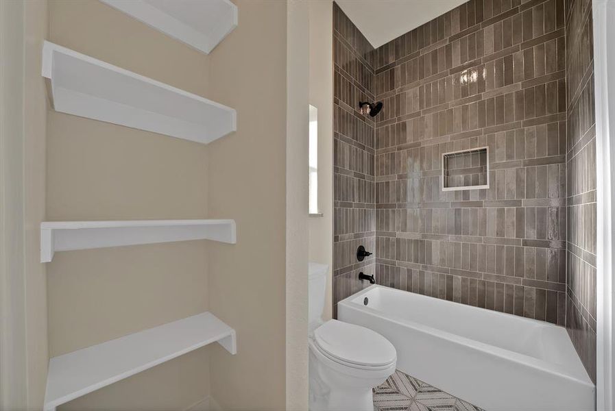 Furnished interior view inside a new home in , Weatherford (Image 14).