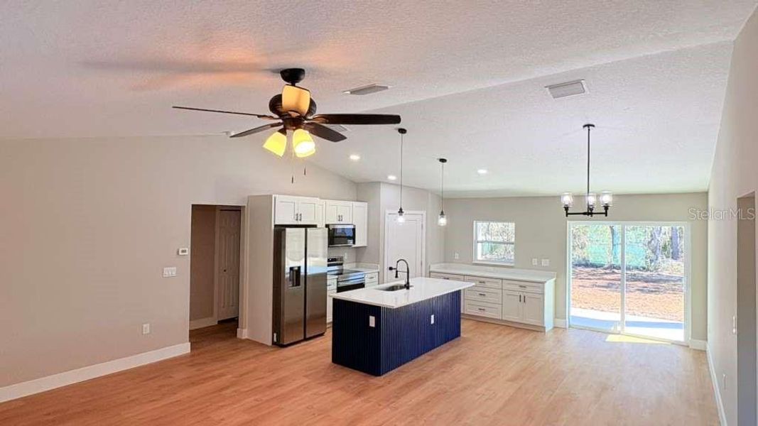 Furnished interior view inside a new home in , Ocklawaha (Image 5).