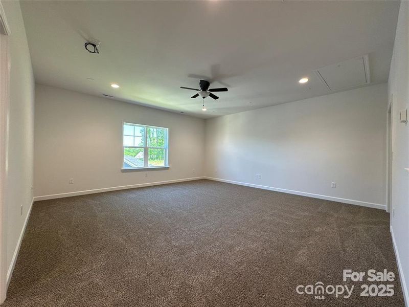 Spacious, unfurnished interior of a new home in Red Hill, Concord (Image 31).