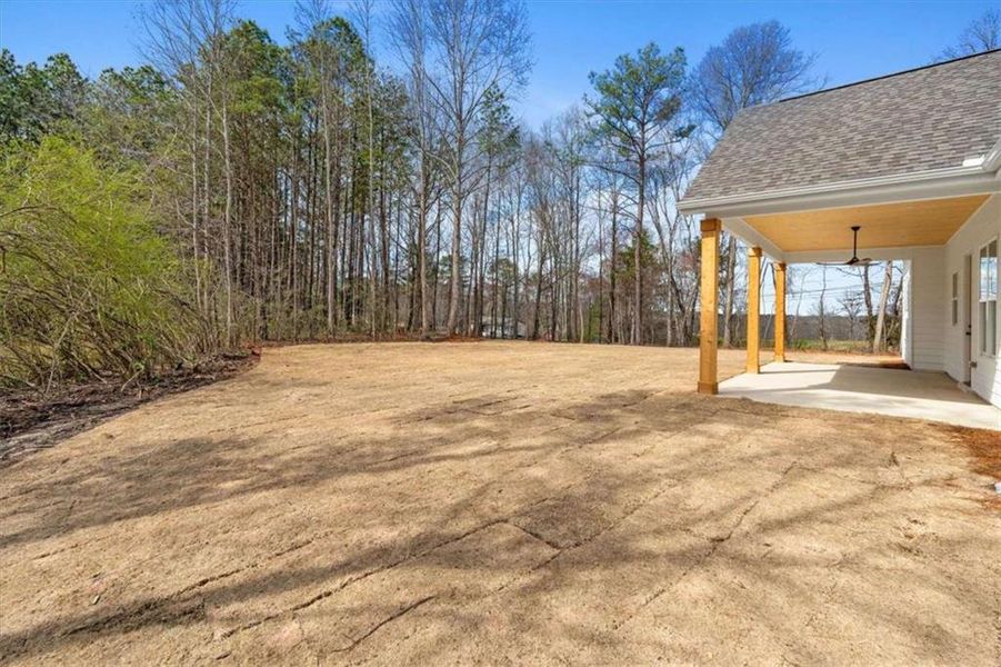 Exterior details and patio area of a home in , Bremen (Image 25).