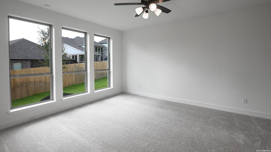 Spacious, unfurnished interior of a new home in Johnson Ranch, Bulverde (Image 15).