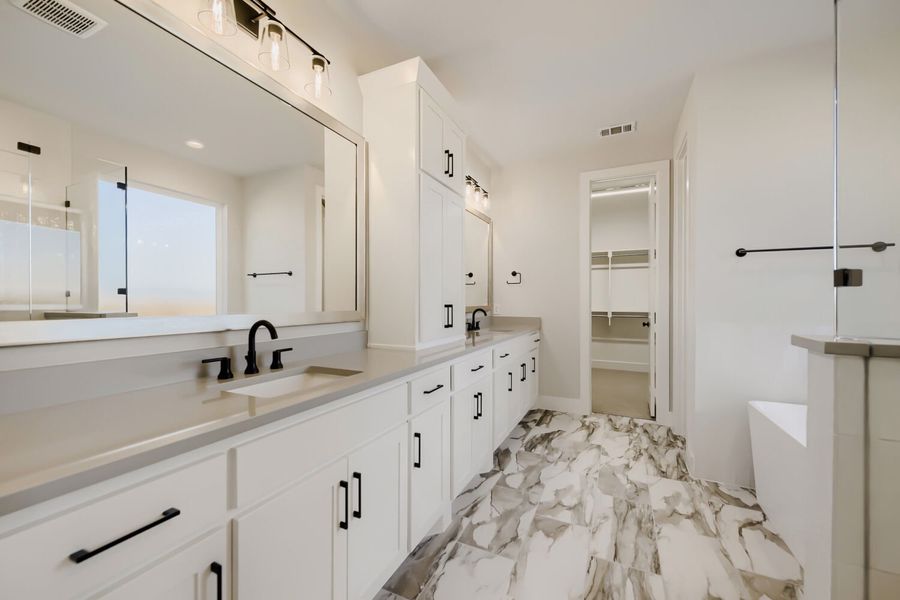 1265 Cedarwood - Primary Bathroom 1265 Cedarwood - Primary Bathroom
