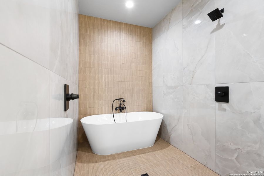 Close-up of interior finishes inside a home in , Bandera (Image 16).