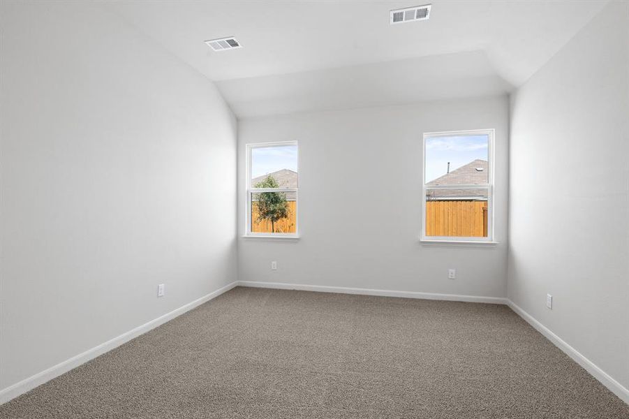 Spacious, unfurnished interior of a new home in Logan Square, Fort Worth (Image 6).