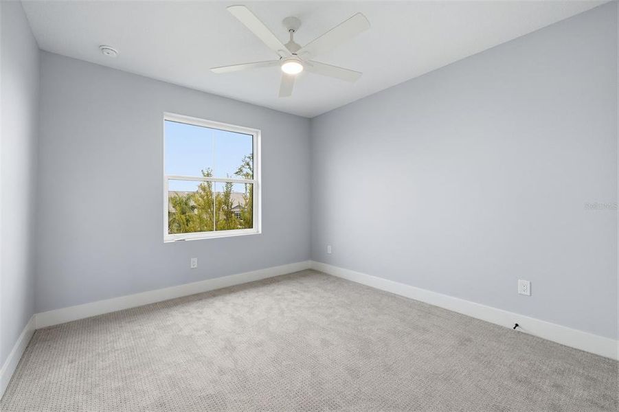 Spacious, unfurnished interior of a new home in , Tampa (Image 24).