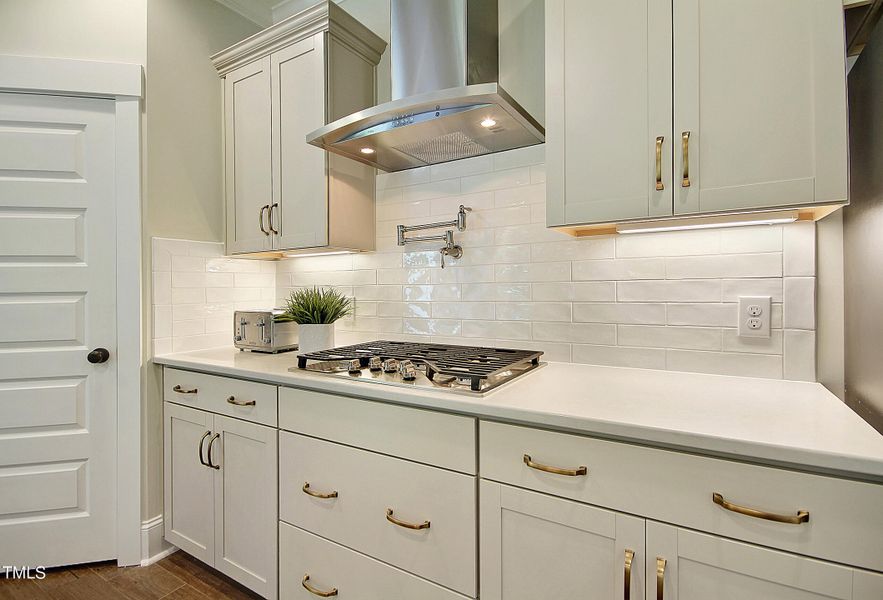 Kitchen Cooktop - Warwick C