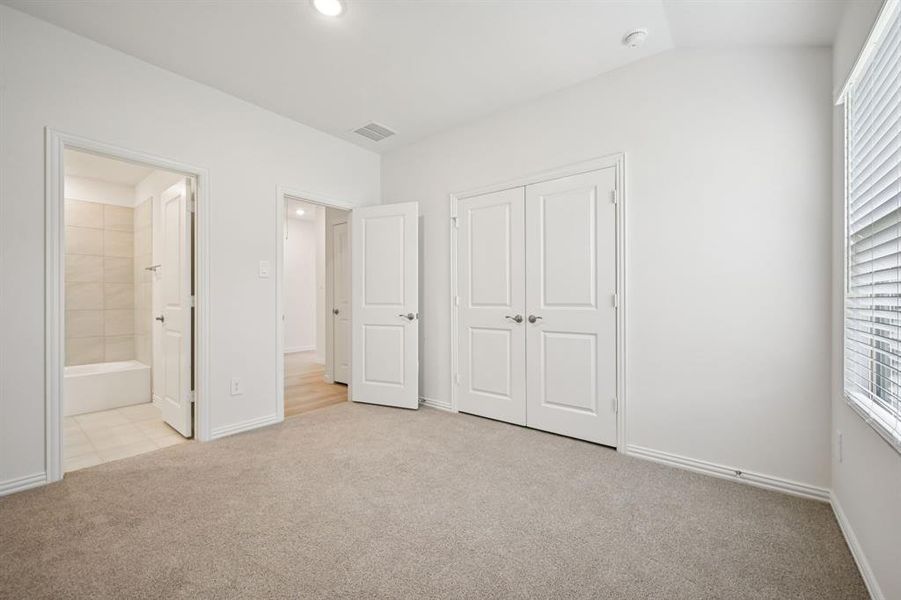 Spacious, unfurnished interior of a new home in Westmoor, Sherman (Image 25). Spacious, unfurnished interior of a new home in Westmoor, Sherman (Image 25).