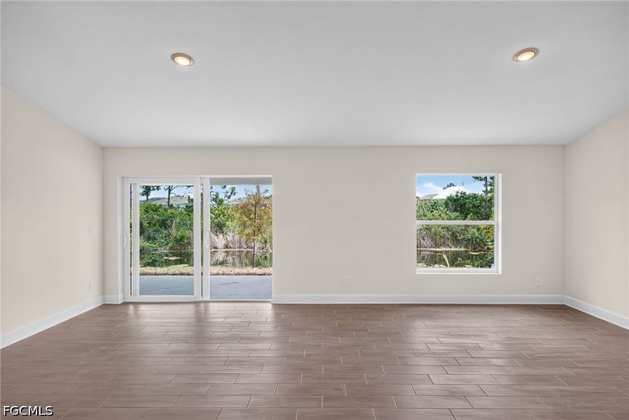 Spacious, unfurnished interior of a new home in Cape Coral, Cape Coral (Image 20). Spacious, unfurnished interior of a new home in Cape Coral, Cape Coral (Image 20).